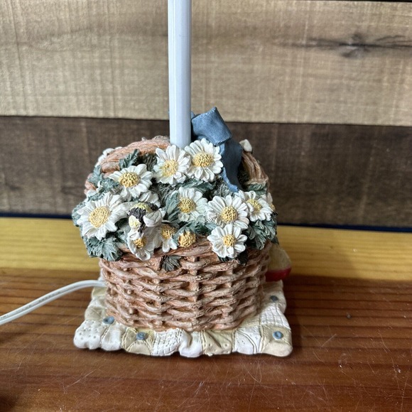 FIGI Graphics Garden Daisy Basket Table Lamp Cottage-core - Picture 5 of 8